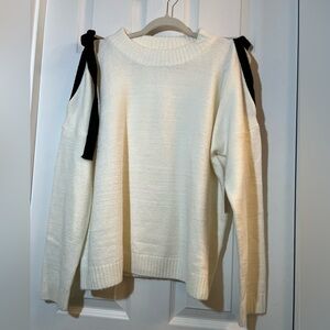 👗 NWT Chic Off-the-Shoulder Cream Sweater with Black Ties size large